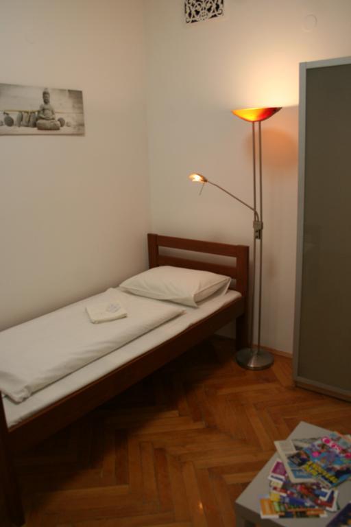 Walking Bed Budapest Downtown Pansiyon Dış mekan fotoğraf